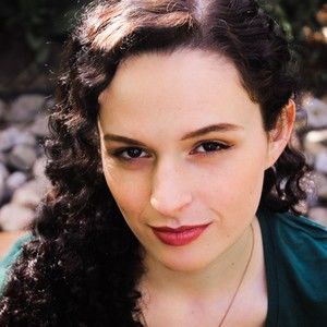 Meet your Posher, Annie